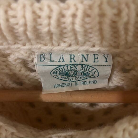 Hand knitted 100% wool Irish sweater - Picture 2 of 3